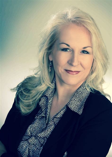 Draw with Charcoal the Easy Way - The Holland Center