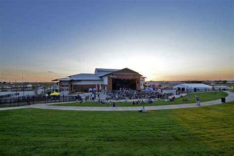 Horseshoe Amphitheater makes a grand first impression