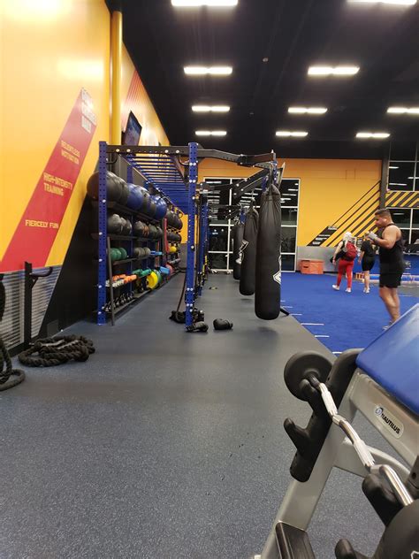 CRUNCH FITNESS - ROUND ROCK - 2800 S I-35 Frontage Rd, Round Rock TX ...