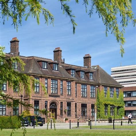 University of Hull: Admissions, Ranking, Acceptance Rate, Courses & Fees