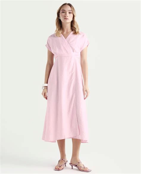 Rareism Women's Jahum Pastel Pink Viscose Blend Extended Sleeves V-Nec