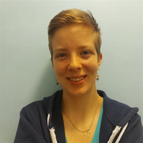 Elizabeth - Biology teacher - ₹862/h