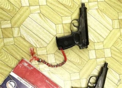 俄校园枪击案已致17死 含11名儿童 凶手冲进学校开枪杀人后自杀_军事频道_中华网