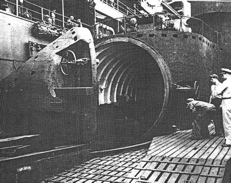 The Japanese I-400-class Sub: The Largest Sub of WW2 Could Carry ...