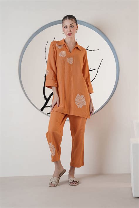 Elegant Designer Ethnic Wear for Women | Surabhi Arya