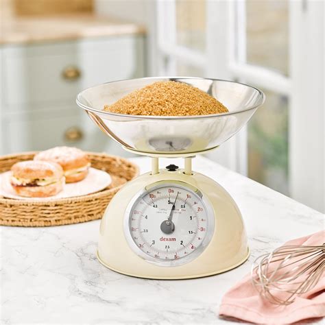 Cream | Retro Kitchen Weighing Scales | Scott's of Stow