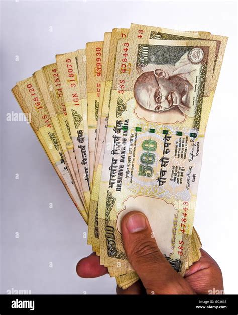 500 rupee note india hi-res stock photography and images - Alamy