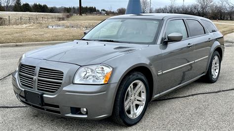 2005 Dodge Magnum Rt Specs