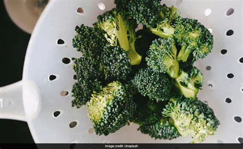 Musician Dies After Eating Broccoli Sandwich Amid Botulism Outbreak In ...