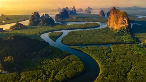 Island Phang-Nga Bay, Thailand | Windows Spotlight Images