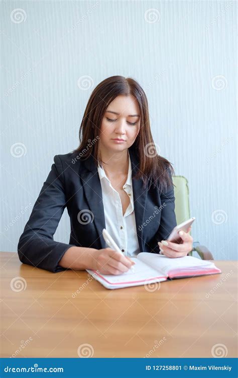 Busy Office Worker 的图像结果