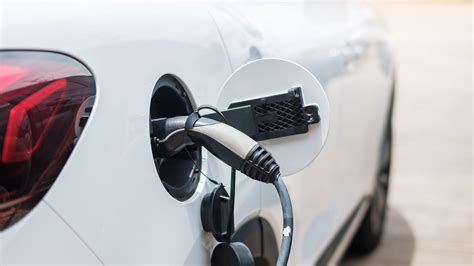 BEV-PHEV Sales in Europe Jump 27% to 2.71 Million Units in January ...