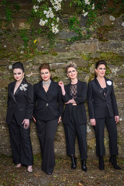 ‘Better than any soap opera’ - why fans of Bridgerton and Downton Abbey ...