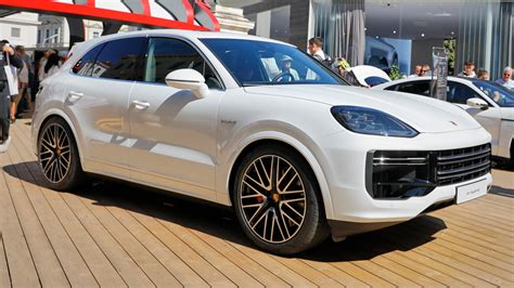 2024 Porsche Cayenne Turbo E-Hybrid Comes To Munich As The Ultimate Hybrid SUV | Carscoops