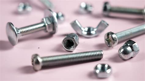 Righty Tighty, Lefty Loosey Explained: Meaning & Origins