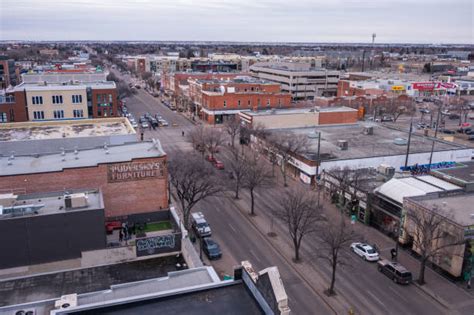 Shops and cafés on Whyte Avenue in Edmonton
