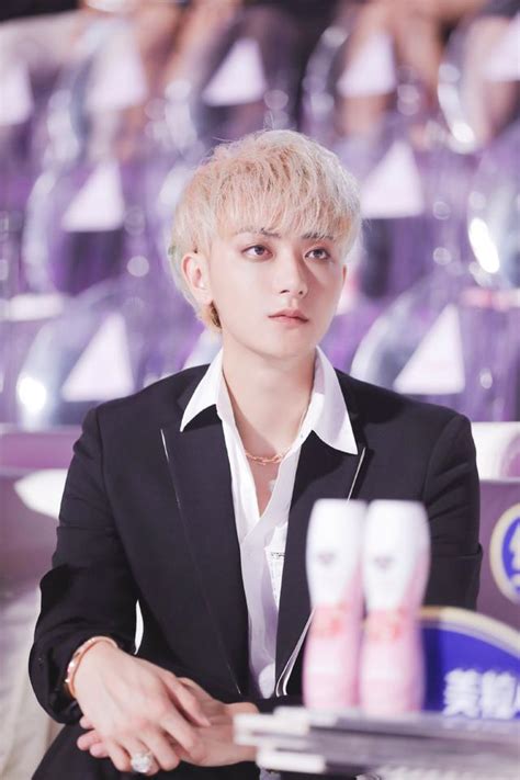 黄子韬韩后黄子韬韩国组合2022已更新今日图集