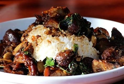 Authentic Thai Kitchen in Chicago - Vegan Options | Andy's Thai Kitchen