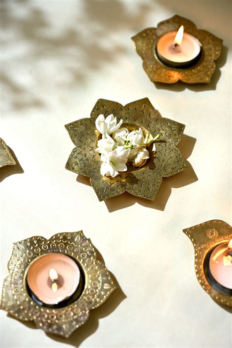 Kamal Brass Tealight Holders (Set of 2) – The India Craft Project (TICP)