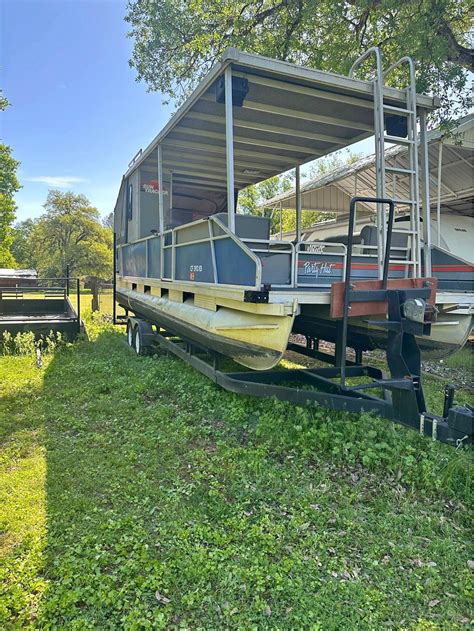 1986 Sun Tracker Party Hut - Boats - Redding, California | Facebook ...