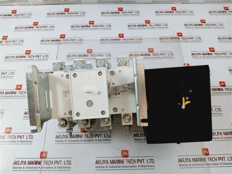 Socomec Mcos 250A Motorized Changeover Switch 415V Ac – Aeliya Marine