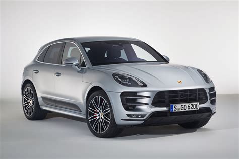 Porsche team shows Performance Pack for the Macan Turbo