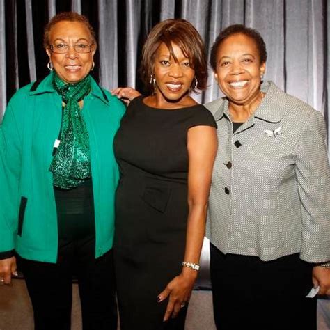 Suzanne Davidson Actress 60 Photos - Moonagedaydream.film