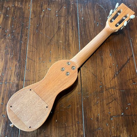 新品 調整後発送 Bugs Gear コンサートエレキウクレレ CPE-MH サイレントウクレレ | UKULELE DARUMA