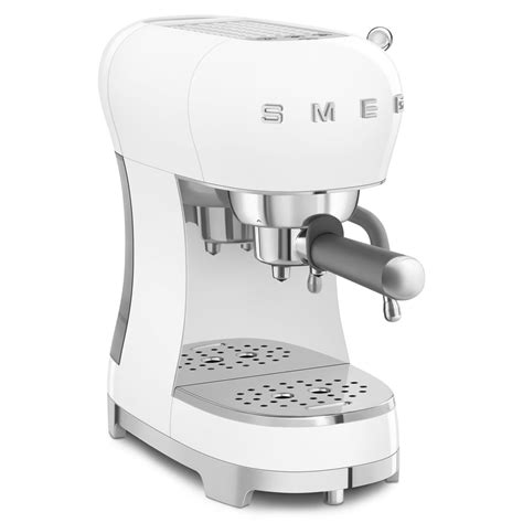 Espresso Coffee Machine White ECF02WHEU | Smeg.com