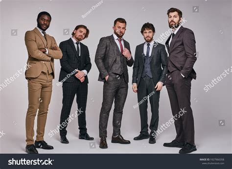 220,534 A Group Of Men In Suits Images, Stock Photos & Vectors ...