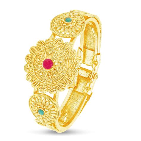 Buy Sukkhi Graceful Gold Plated Kada For Women (K102144) at Amazon.in