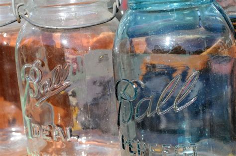 Antique Canning Jars: Identification & Value (Expert Guide)