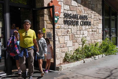 Pigeon Forge tourism leaders optimistic despite government shutdown