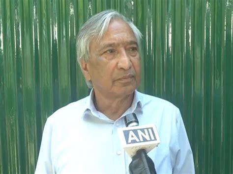 Tarigami slams government over its handling of Ladakh protests