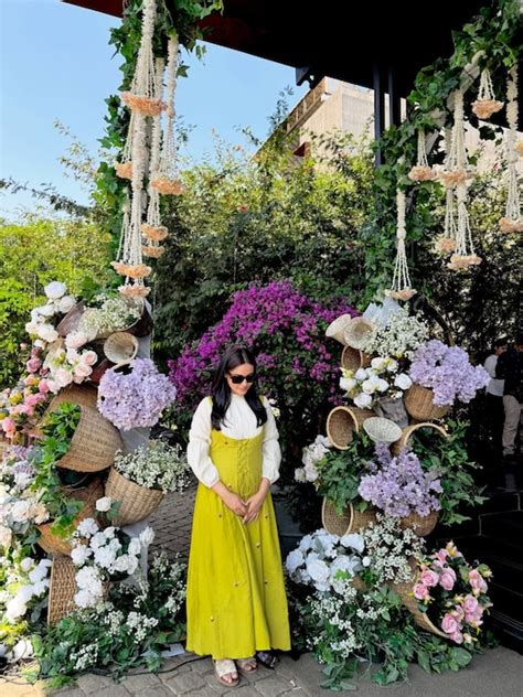 Tv 37 years old actress surbhi jyoti flaunts baby bump in yellow dress ...