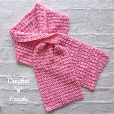 Adult Crochet Keyhole Scarf Pattern 的图像结果