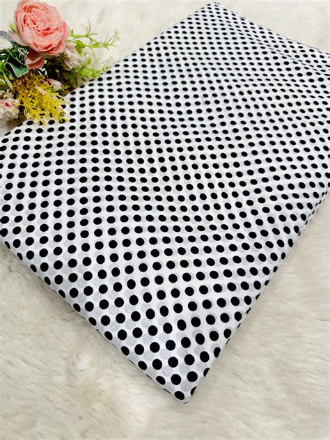 White Pure Cotten Polka Print 44 inch width – Fabric Forever