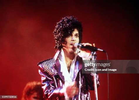Prince-Alexander Moody Minimalist HD Vector Wallpaper HD HD HD Product Wallpaper HD HD Recipe