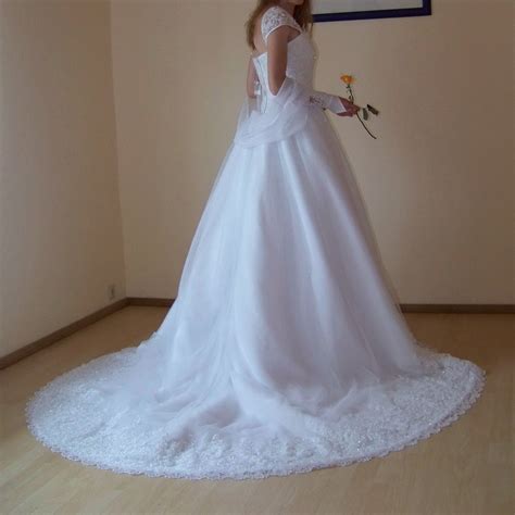 Brautkleid mit Schleppe im Sissi Style Gr 36 38 NEU in Berka/ Werra ...