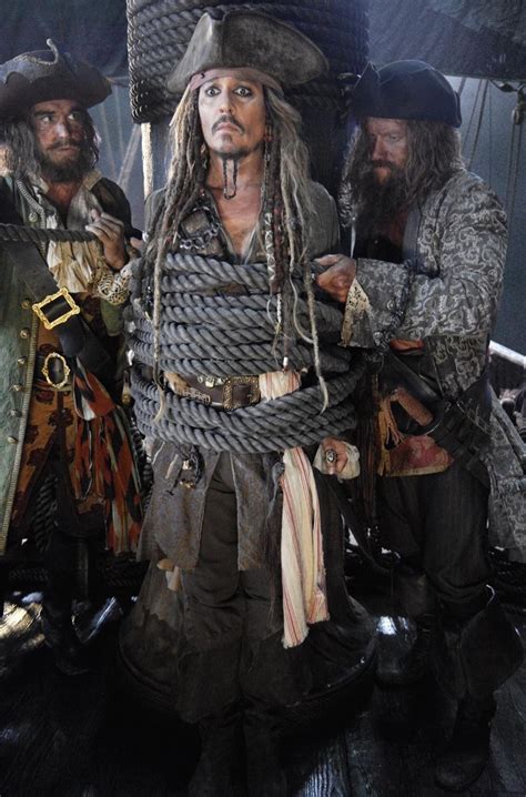 资料：《加勒比海盗3》人物介绍--巴博萨船长_手机新浪网