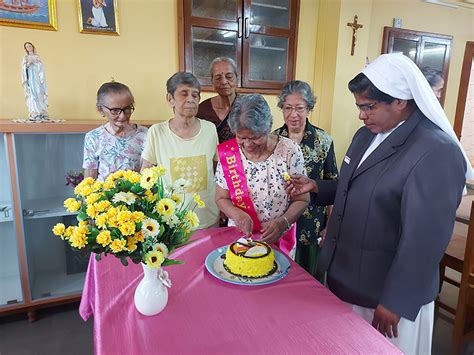 Nishkalanka Seva Home- Birthday Celebrations 2012 - Old Age Homes by ...