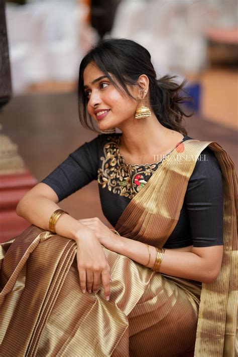 SHOBANA NITHIN – Threadslabel
