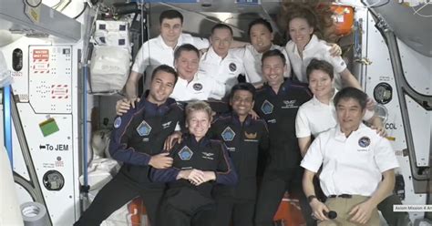 Space People 的图像结果