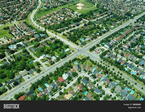 Aerial View of Address 的图像结果