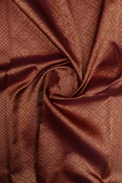 Maroon borderless pure Kanchipuram silk saree – Clio Silks