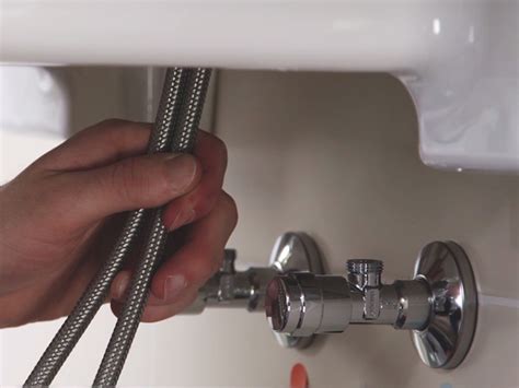 Installation guide - Install a single-lever basin mixer | GROHE