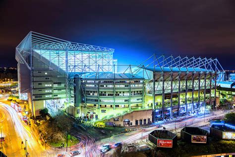 Newcastle Photos | St. James' Park at Night Newcastle photos, newcastle ...