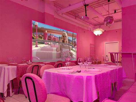 Barbie - розовый лофт с диско-шаром, фотозоной и караоке! от 2500 р/ч в ...