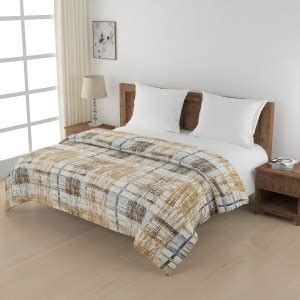 SWAYAM Geometric Double Quilt for Heavy Winter - Buy SWAYAM Geometric ...