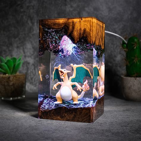 Charizard Pokemon Resin lamp – ResinViet